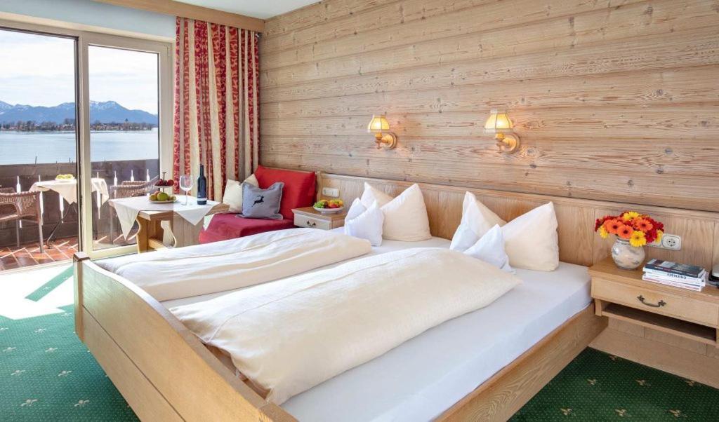 Gaestehaus Gruenaeugl Am See Gstadt am Chiemsee Ngoại thất bức ảnh