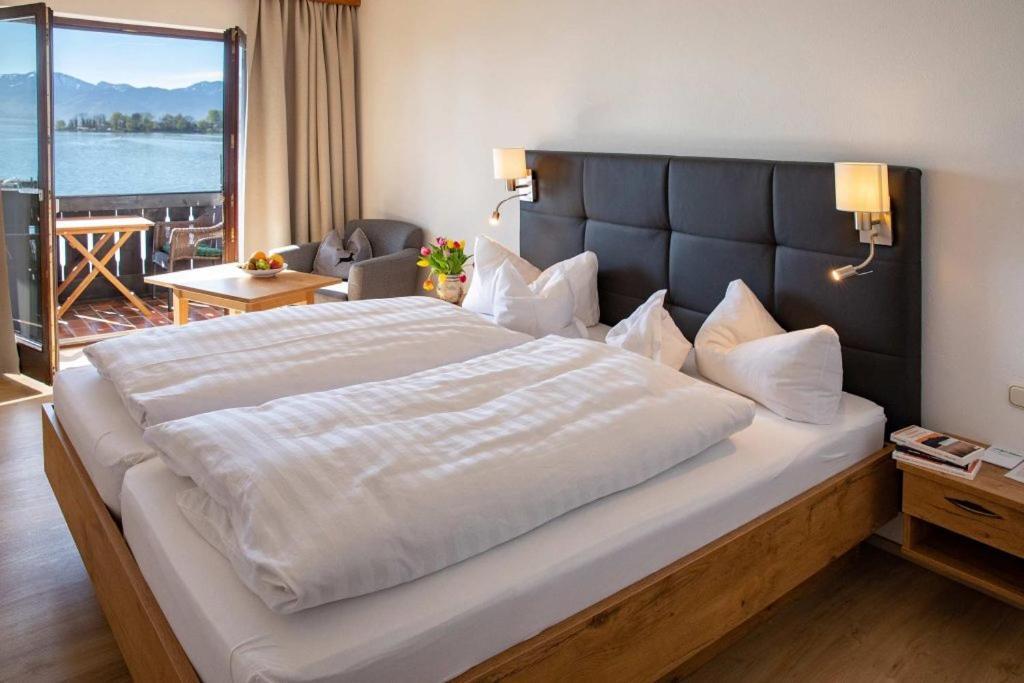 Gaestehaus Gruenaeugl Am See Gstadt am Chiemsee Ngoại thất bức ảnh